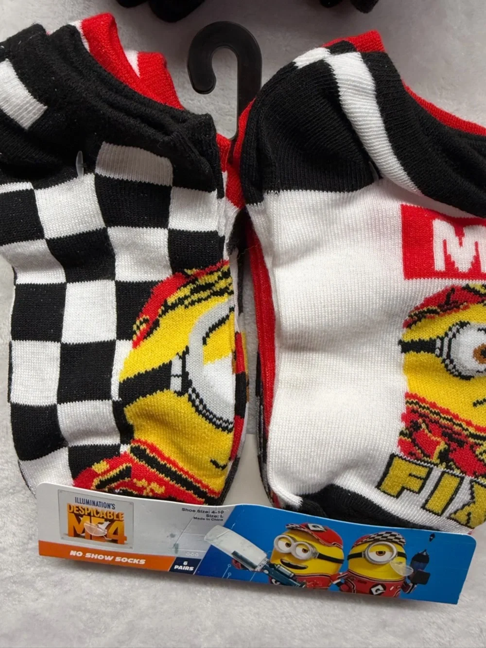 Boys Athletic Works Socks 10 Pair Large 3-9 + Minions Ankle Socks Bundle